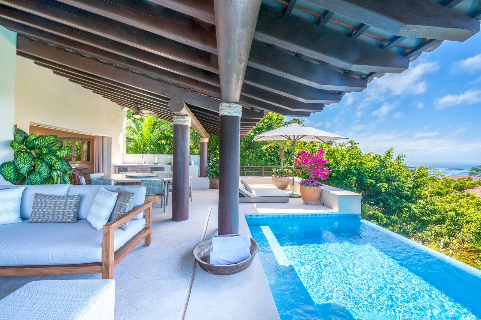 Four Seasons Villas